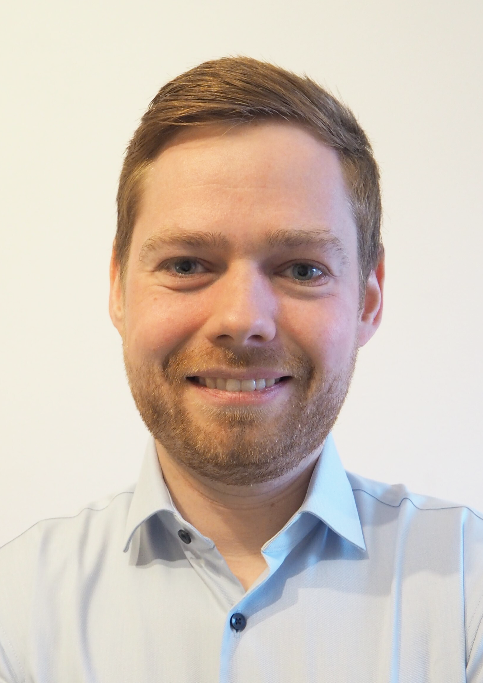 Dr. Tobias Runge